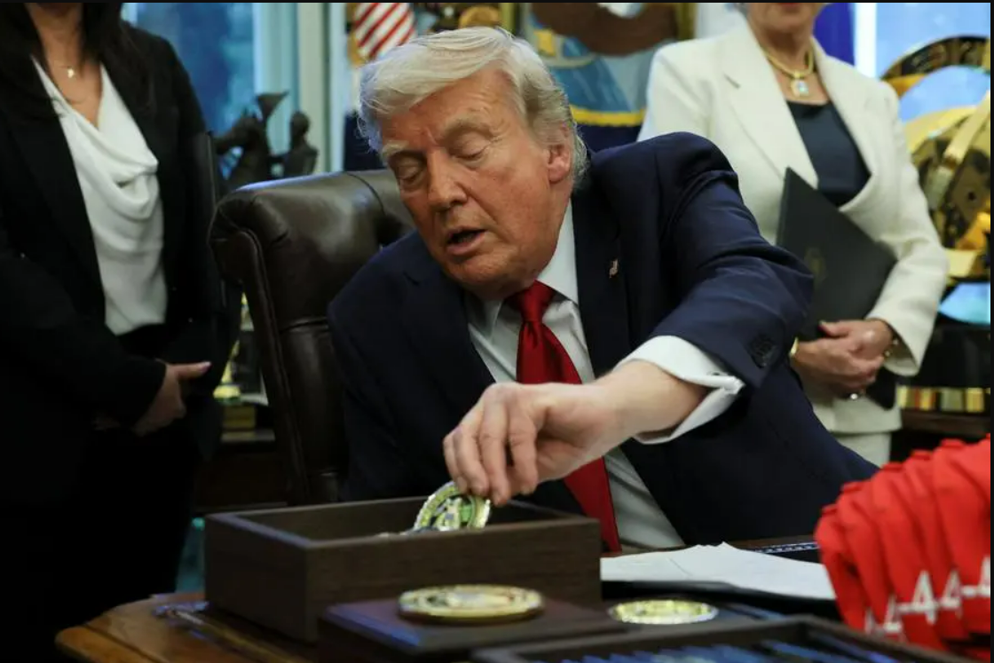 Donald Trump đặt cược trái phiếu trị giá 82 triệu đô la khi thị trường chuẩn bị cho khả năng cắt giảm lãi suất