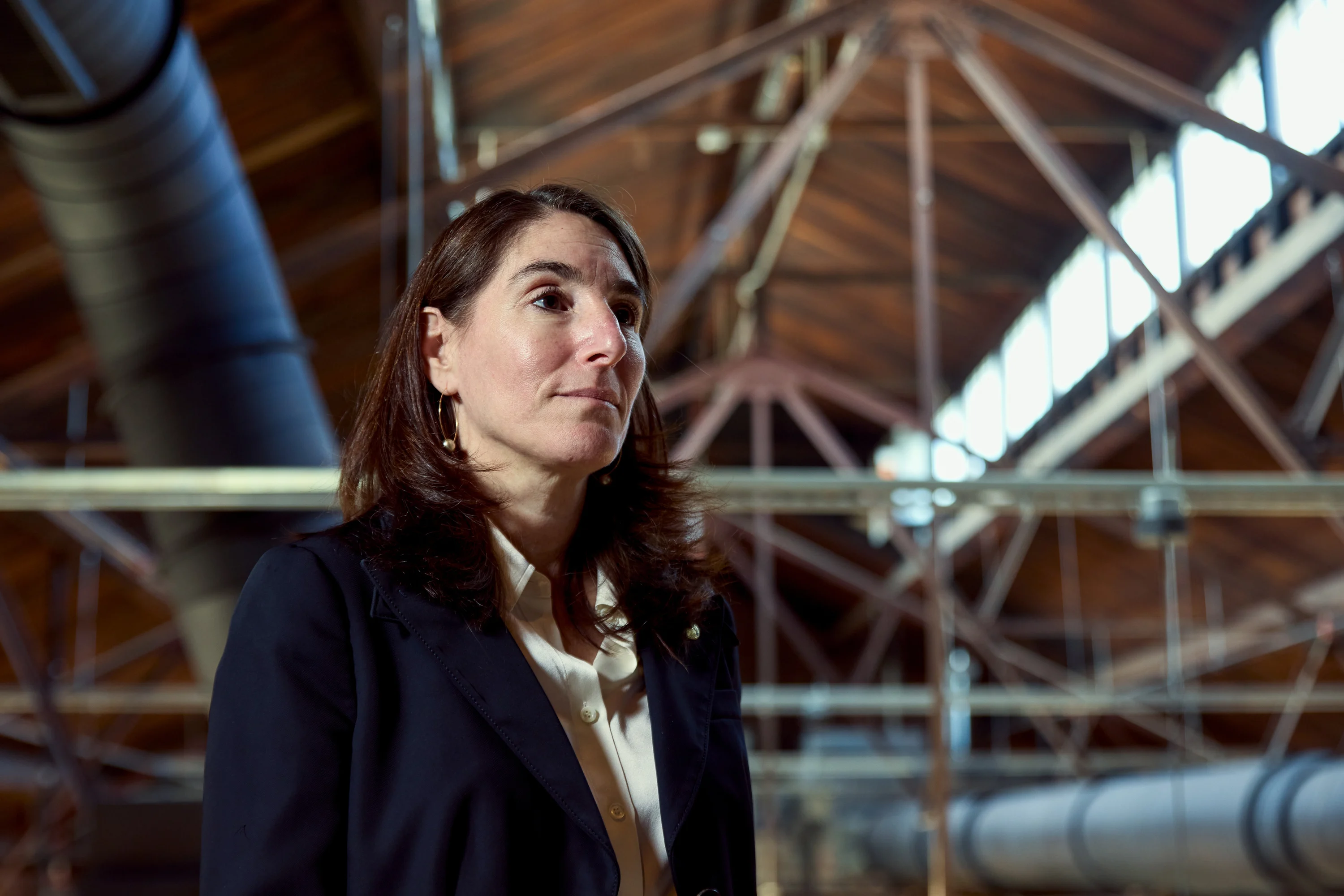 Chủ tịch Fed Cleveland Hammack nghiêng về “diều hâu” với lãi suất, nghi ngờ CPI giảm bị bóp méo