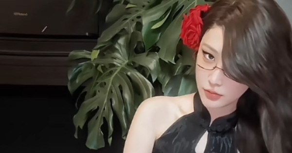 Nữ streamer LMHT "thổi kèn" ngay trên sóng khiến đối thủ cũng "bó tay"