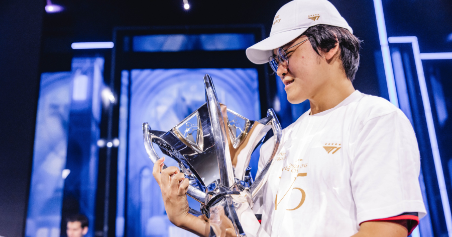 Hé lộ thông số "dở khóc dở cười" của Gumayusi