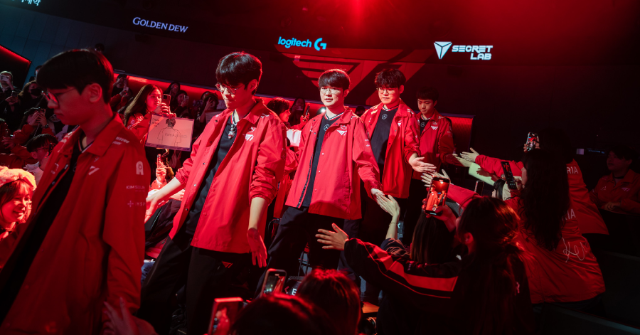 Bại trận trước Gen.G, cộng đồng lo cho sao T1