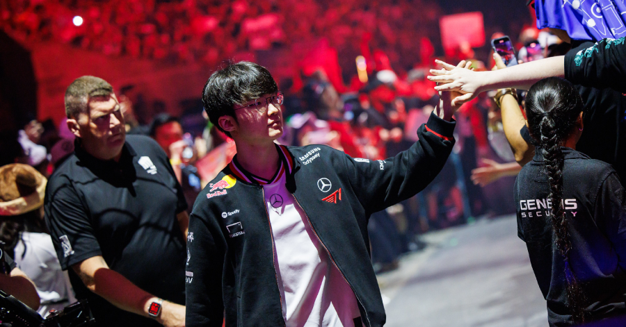 T1 thông báo "tin vui" cho fan Việt khiến cộng đồng bùng nổ