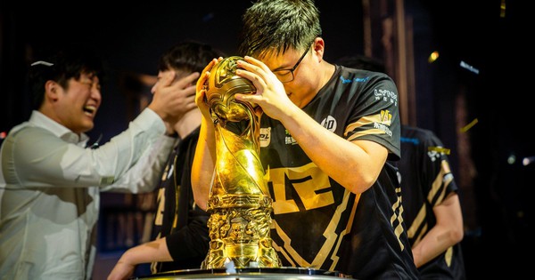 Liên Minh Huyền Thoại