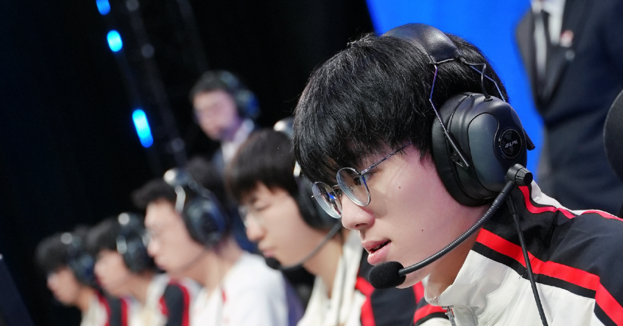 Ngay ngày mở màn LPL, cựu Á quân CKTG đã làm nên lịch sử cho LPL