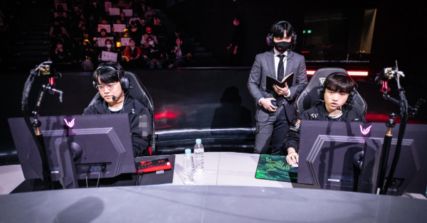 Liên Minh Huyền Thoại