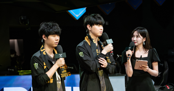 Liên Minh Huyền Thoại