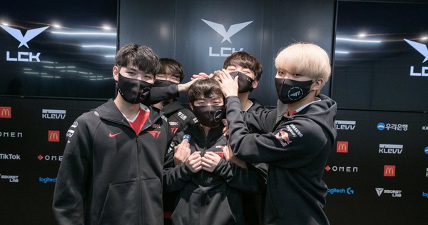 Liên Minh Huyền Thoại