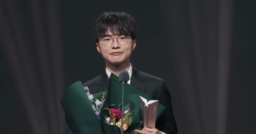 Giải thưởng của Faker tại LCK Awards 2025 khiến cộng đồng tranh cãi