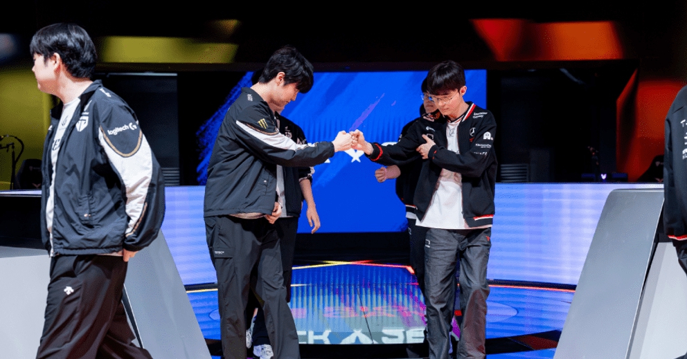 Đại chiến T1 - Gen.G: "Siêu kinh điển" quyết định của T1