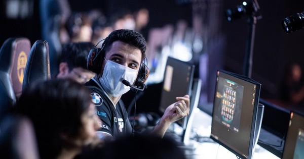 Liên Minh Huyền Thoại