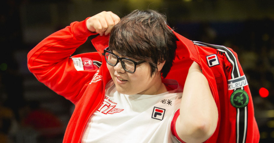 Hỗ Trợ huyền thoại Wolf bất ngờ bị "khui" quá khứ "bất hảo" khiến cộng đồng tranh cãi