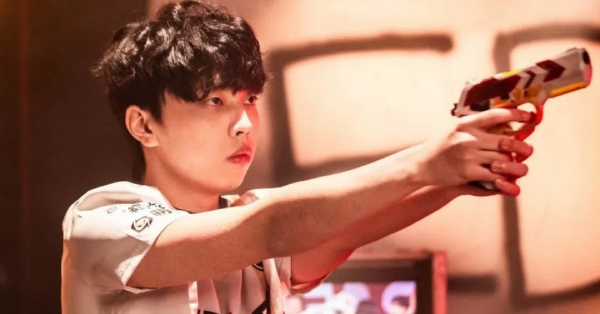 Nhà vô địch thế giới Esports bị cả đội cùng lên án vì thái độ "chống đối", lên stream nói xấu đồng đội