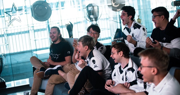 Liên Minh Huyền Thoại