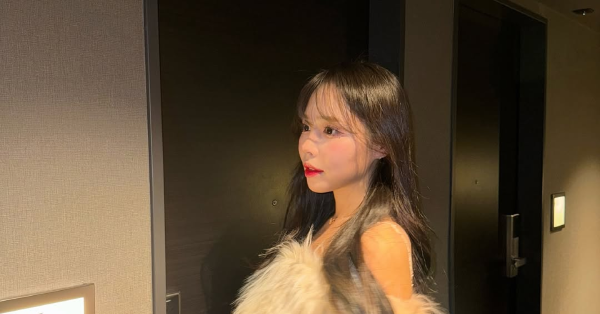 Chị gái Oner khoe ảnh mới, nhan sắc lấn át cả sao giải trí khiến dân mạng trầm trồ