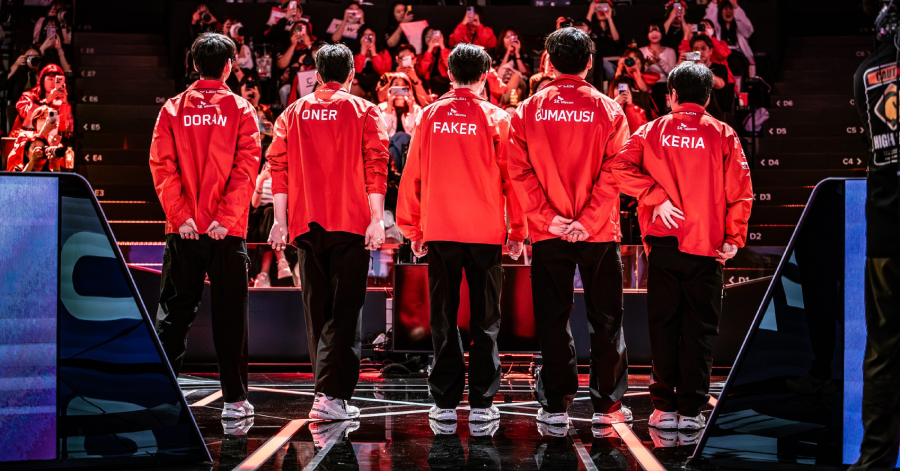 Thượng tầng T1 tiết lộ kế hoạch "không tưởng" khiến fan nhớ đến Zeus và Gumayusi