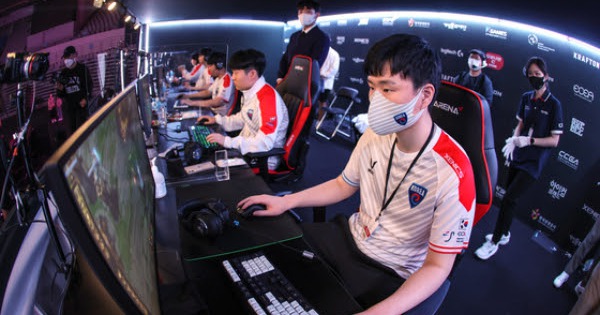 Liên Minh Huyền Thoại