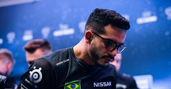 CS:GO - Bất ngờ đưa ngôi sao Coldzera lên băng ghế dự bị, tương lai nào cho dải thiên hà FaZe Clan?
